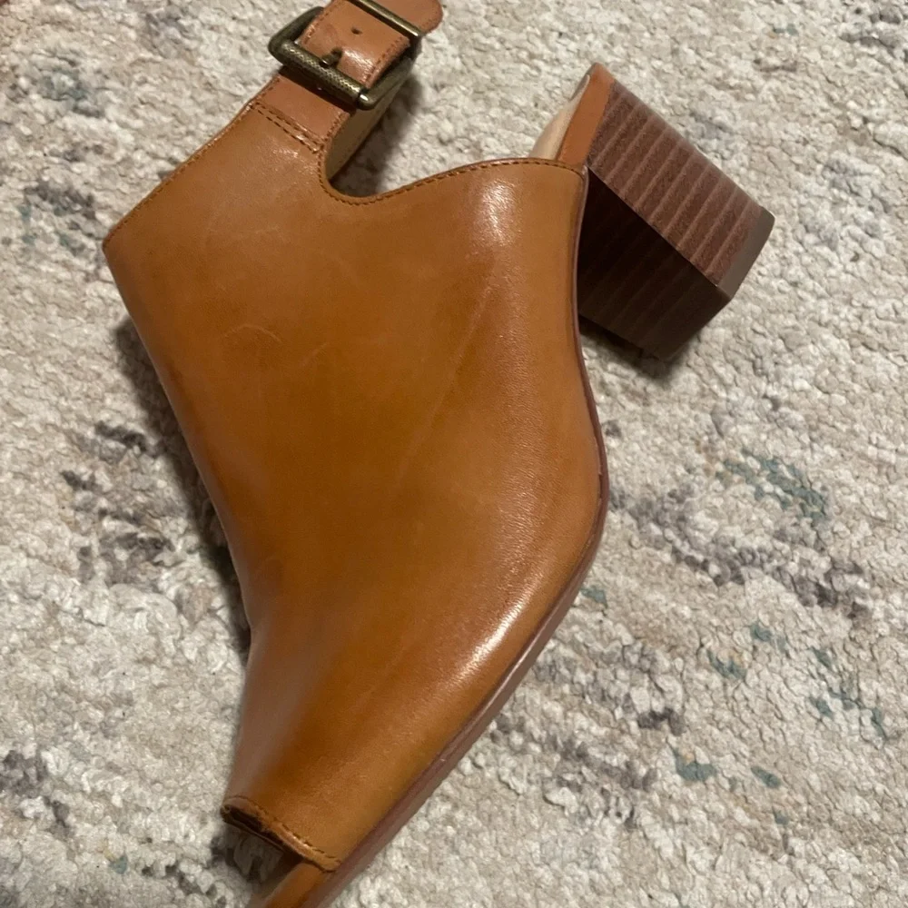 Clarks Women's Brown Leather Open-Toe Slingback Mules - Picture 10 of 11